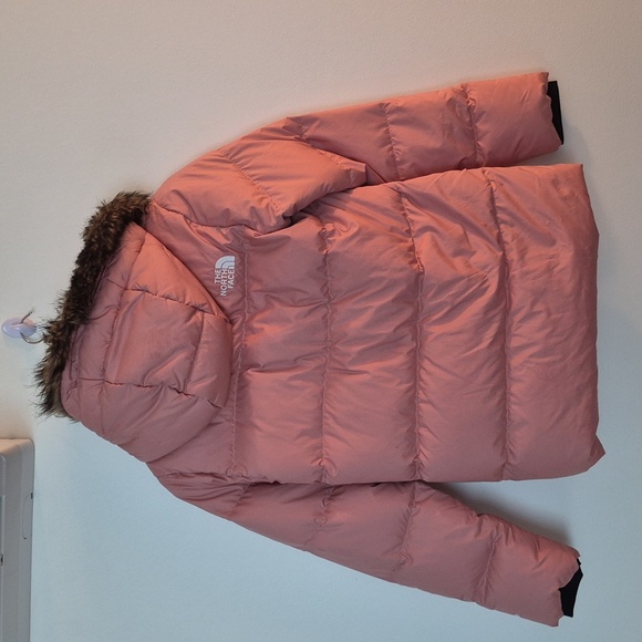The North Face Girls Downfilled Puffer Hooded Jacket Detachable Faux Fur Trim - Picture 2 of 11